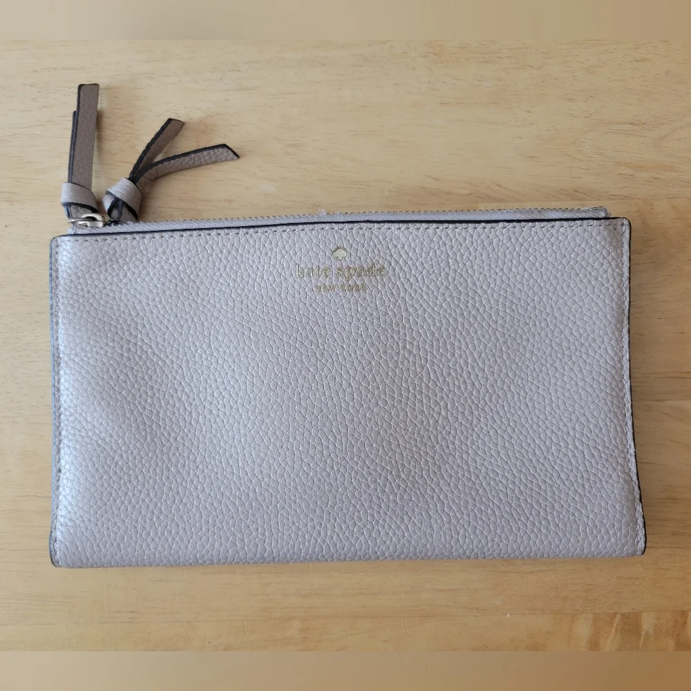 Kate Spade Gray Leather Wristlet.